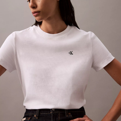 之前$27.44！Calvin Klein logo T恤 金珉奎同款 5.6折 $20.58（约140.9元）